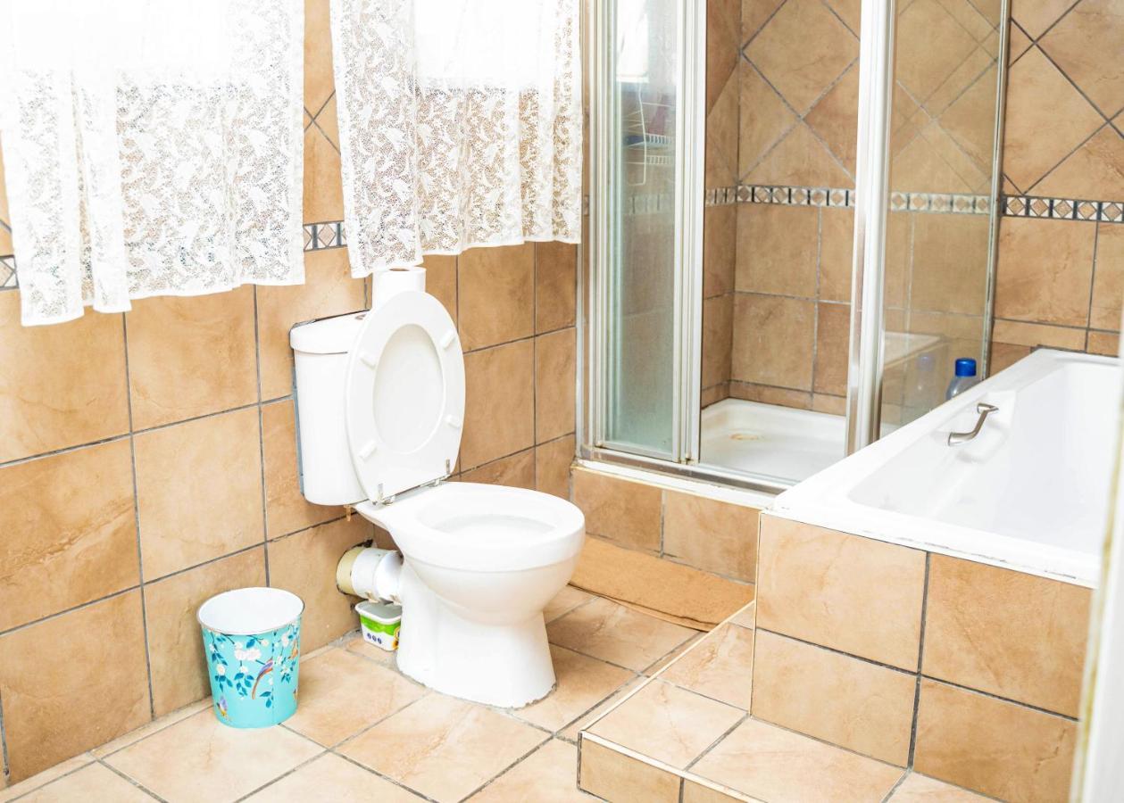 Lancaster Guest House Боксбург Экстерьер фото